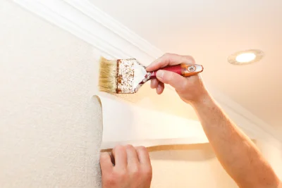 Pose de papier peint à Ussy — revêtements muraux et toiles de verre